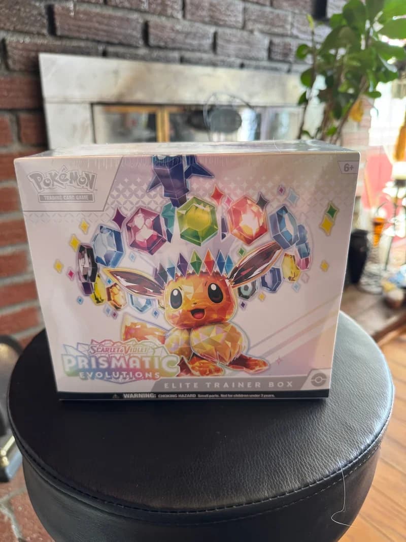 Prismatic Evolutions Elite Trainer Box - Resim 1